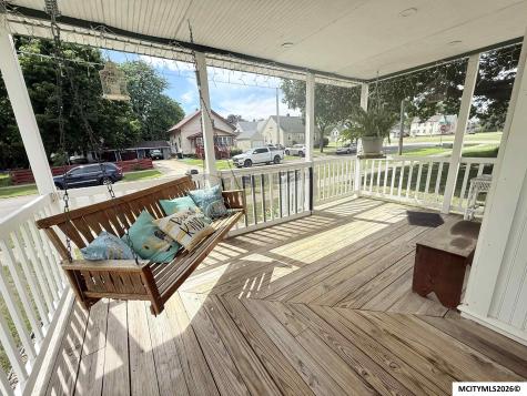 609 S Massachusetts Mason City IA 50401
