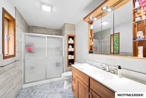 1005 Prairie View Place Rockford IA 50468