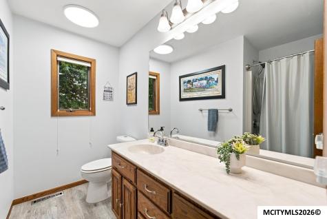 1005 Prairie View Place Rockford IA 50468