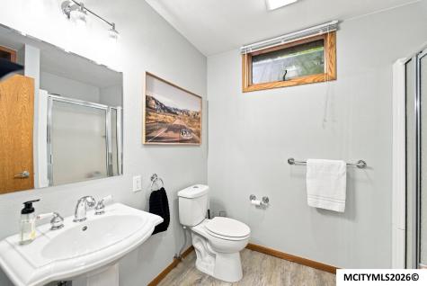 1005 Prairie View Place Rockford IA 50468