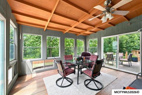 1005 Prairie View Place Rockford IA 50468