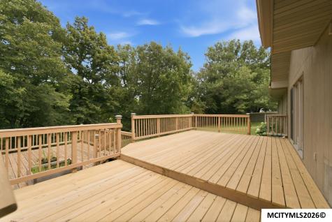 1005 Prairie View Place Rockford IA 50468