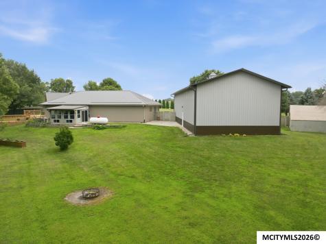 1005 Prairie View Place Rockford IA 50468