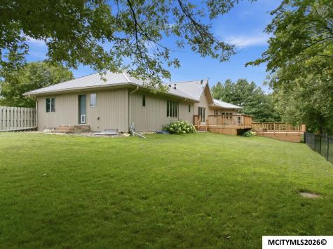 1005 Prairie View Place Rockford IA 50468