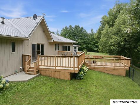 1005 Prairie View Place Rockford IA 50468
