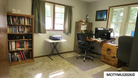 1787 Gilmore Avenue New Hampton IA 50659