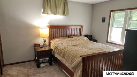 1787 Gilmore Avenue New Hampton IA 50659