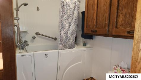 1787 Gilmore Avenue New Hampton IA 50659