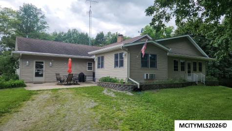 1787 Gilmore Avenue New Hampton IA 50659