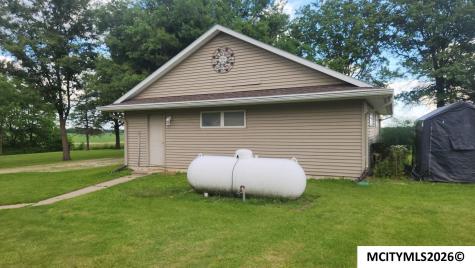 1787 Gilmore Avenue New Hampton IA 50659