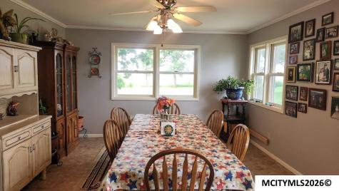1787 Gilmore Avenue New Hampton IA 50659