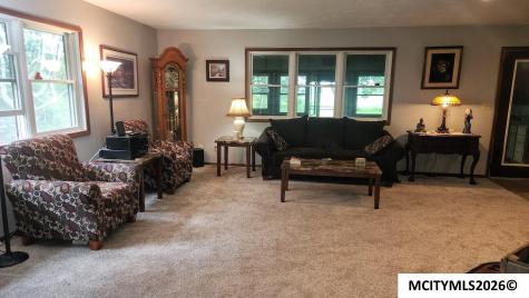 1787 Gilmore Avenue New Hampton IA 50659