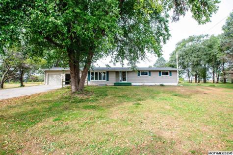 23620 Thrush Avenue Mason City IA 50401