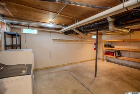 23620 Thrush Avenue Mason City IA 50401