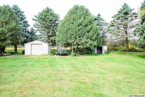 23620 Thrush Avenue Mason City IA 50401