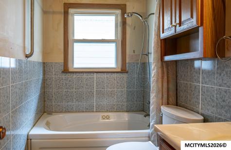 1105 N Tyler Mason City IA 50401