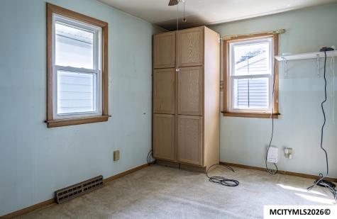 1105 N Tyler Mason City IA 50401