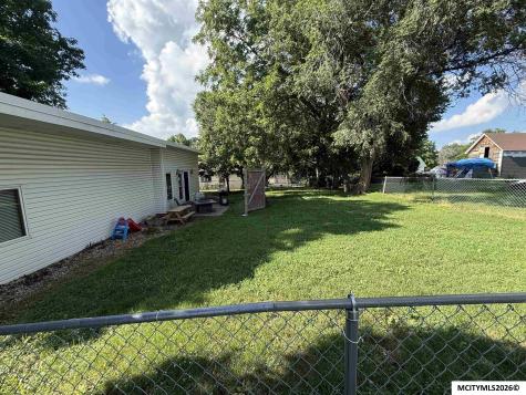 635 N 8th Street Forest City IA 50436