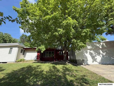 635 N 8th Street Forest City IA 50436