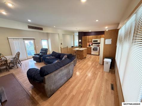 635 N 8th Street Forest City IA 50436