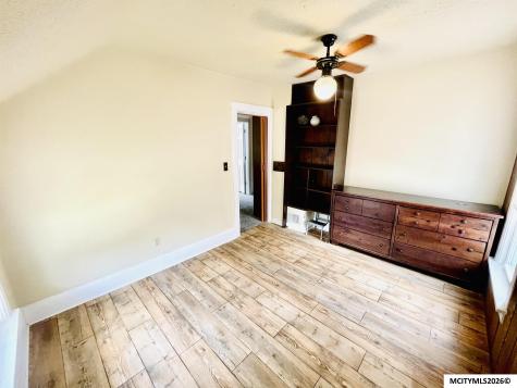 304 21st Street SE Mason City IA 50401