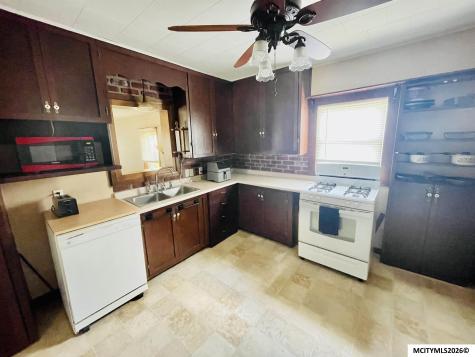 304 21st Street SE Mason City IA 50401