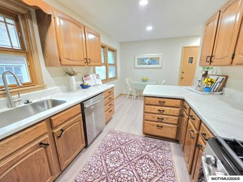 104 N Taylor Mason City IA 50401