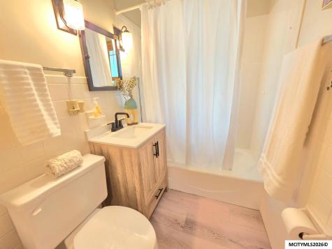 104 N Taylor Mason City IA 50401