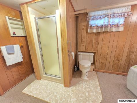 104 N Taylor Mason City IA 50401