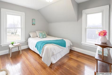 1306 N Jefferson Mason City IA 50401