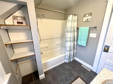 1306 N Jefferson Mason City IA 50401