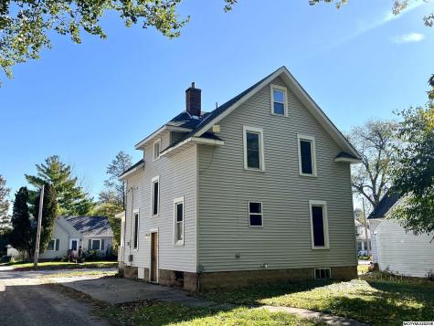 1306 N Jefferson Mason City IA 50401