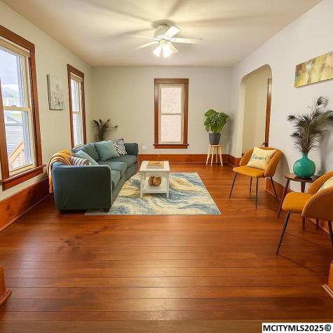 1306 N Jefferson Mason City IA 50401