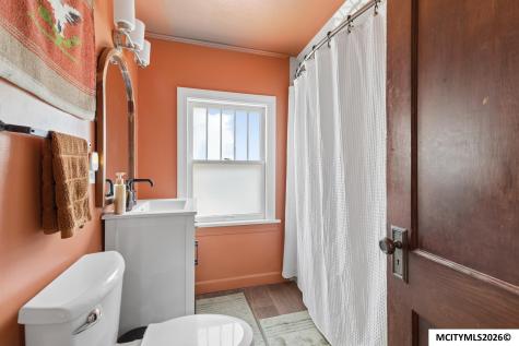 1011 2nd Street NW Mason City IA 50401