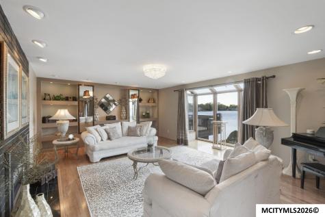 154 Lakeview Drive Mason City IA 50401
