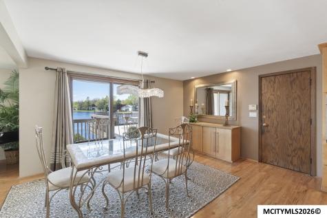 154 Lakeview Drive Mason City IA 50401