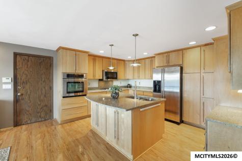 154 Lakeview Drive Mason City IA 50401