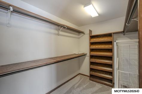154 Lakeview Drive Mason City IA 50401
