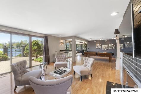154 Lakeview Drive Mason City IA 50401