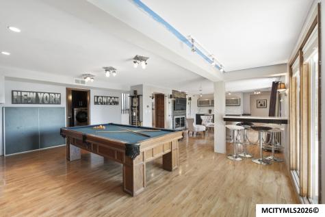 154 Lakeview Drive Mason City IA 50401
