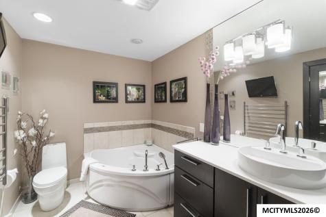 154 Lakeview Drive Mason City IA 50401