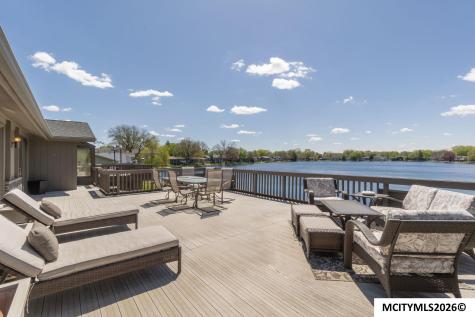 154 Lakeview Drive Mason City IA 50401