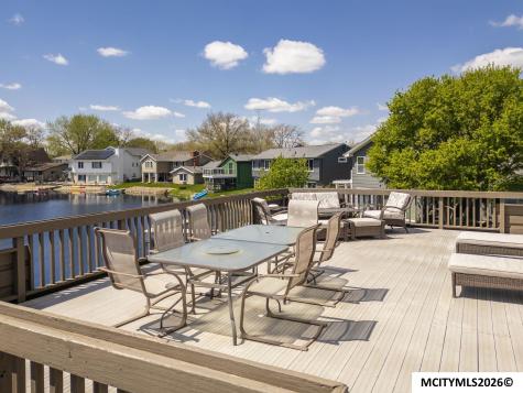154 Lakeview Drive Mason City IA 50401