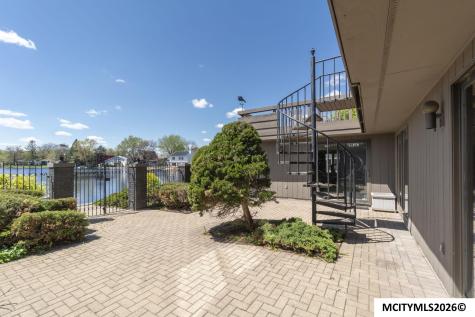 154 Lakeview Drive Mason City IA 50401
