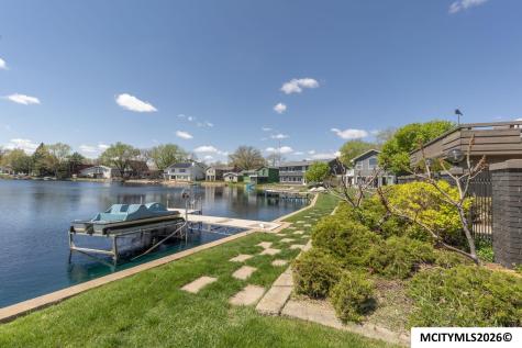 154 Lakeview Drive Mason City IA 50401