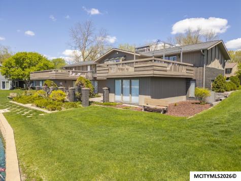154 Lakeview Drive Mason City IA 50401
