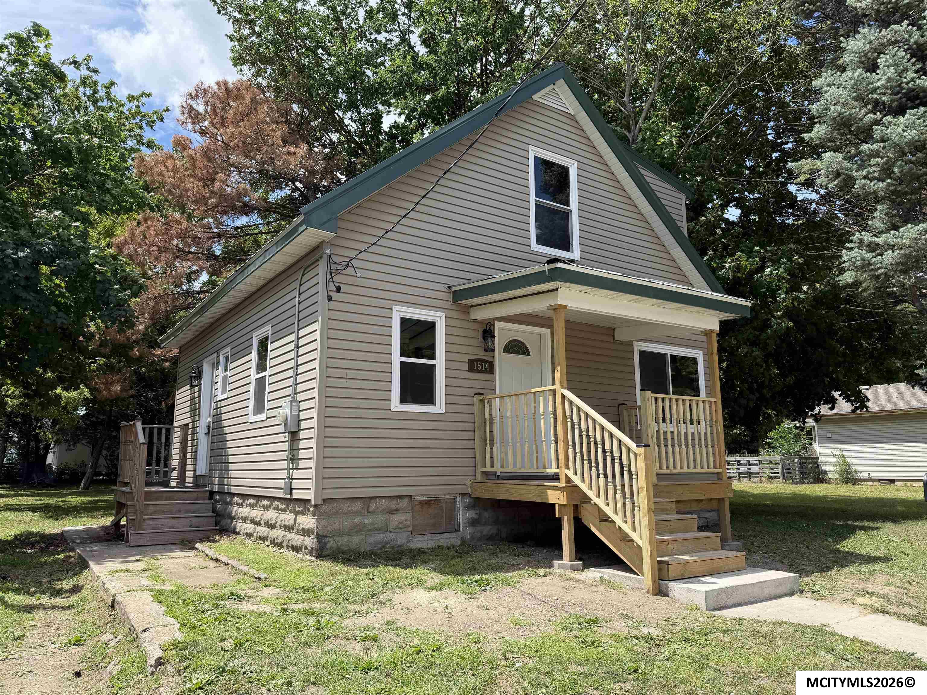 1514,1518 N. Pennsylvania Mason City IA 50401