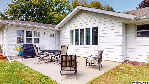 1606 N 8th Place Clear Lake IA 50428