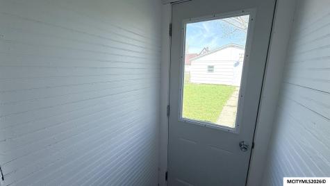 107 S Rhode Island Mason City IA 50401