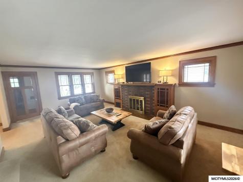 409 4th SE Mason City IA 50401